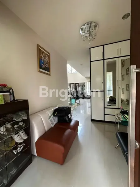 image RUMAH MEWAH ROYAL RESIDENCE (3)