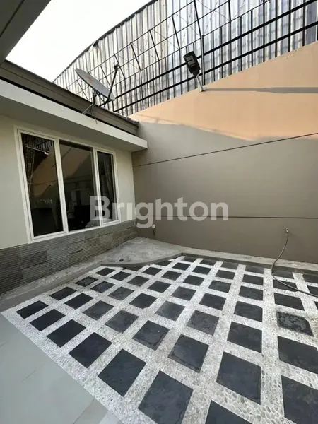 image RUMAH MEWAH ROYAL RESIDENCE (5)