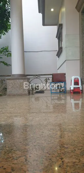 image DIJUAL RUMAH 2 LANTAI\NPURI INDAH (2)