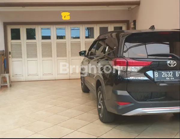 image DIJUAL RUMAH 2 LANTAI\NPURI INDAH (1)