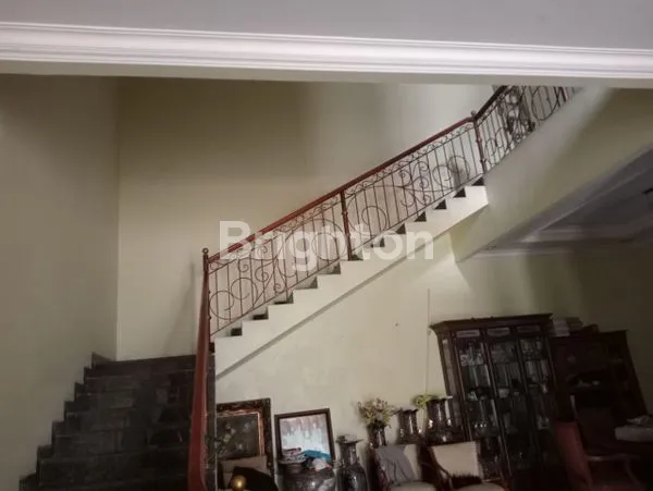 image RUMAH MEWAH LT 204 LB 370 DI KAYURINGIN BEKASI (2)