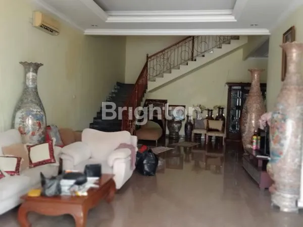 image RUMAH MEWAH LT 204 LB 370 DI KAYURINGIN BEKASI (3)