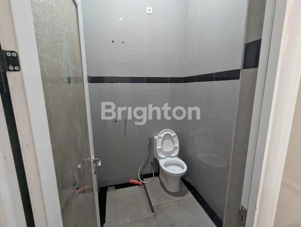 image RUMAH KANTOR BARU STRATEGIS DI KETINTANG SURABAYA! PAS BANGET BUAT HUNIAN NYAMAN ATAU KANTOR (8)