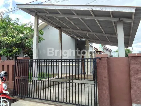 image RUMAH CANTIK DAN LUAS. BERADA DI PERUMAHAN KARTINI RESIDENCE  (2)