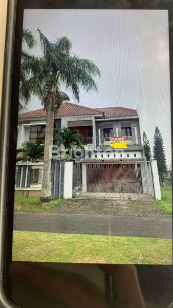 image RUMAH MEWAH 2 LANTAI SIAP HUNI PERUMAHAN ELIT DEKAT TOL,DEKAT PUSAT KOTA (1)