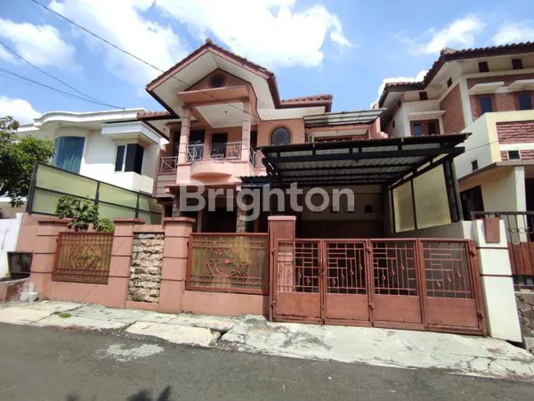image RUMAH 2 LANTAI, LT 200M², 4 KT, SHM DI PONDOK KELAPA (1)