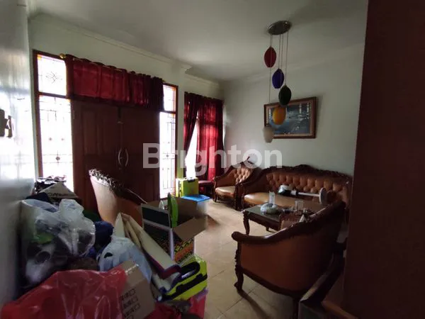 image RUMAH 2 LANTAI, LT 200M², 4 KT, SHM DI PONDOK KELAPA (2)