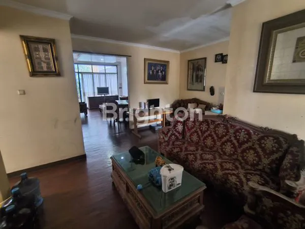 image RUMAH 2 LANTAI LT 154 DI LEGENDA WISATA (2)