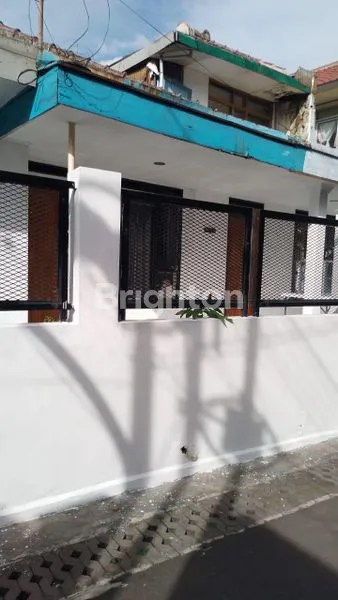 image RUMAH STRATEGIS DI PUSAT KOTA, LT 120M², 6 KT (2)