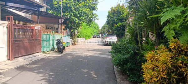 image RUMAH NYAMAN 2 LANTAI SHM DI JL LIDI (3)