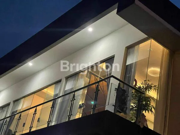 image DIJUAL RUMAH 2 LANTAI MODERN – BUKIT PODANG REGENCY, KEDIRI (4)
