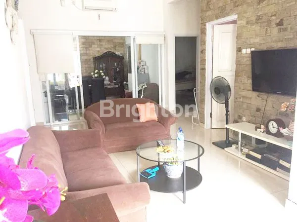 image RUMAH 1,5 LANTAI SHM DI TAMAN LAGUNA, LT 144 (4)