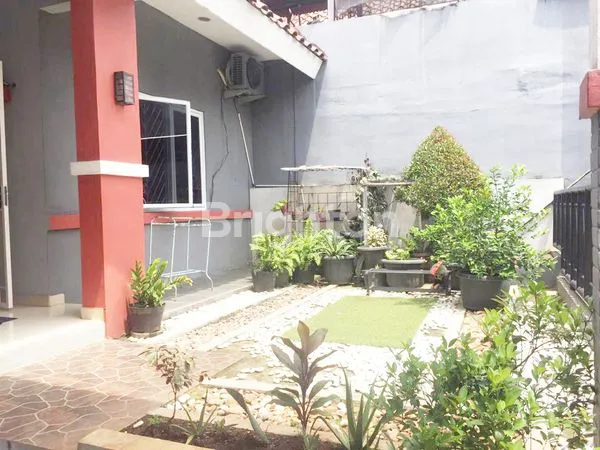 image RUMAH 1,5 LANTAI SHM DI TAMAN LAGUNA, LT 144 (2)