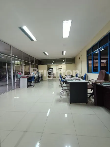 image PABRIK & GUDANG SIAP PAKAI – ZONA INDUSTRI NAROGONG. LT ±9,195 M² | LB ±4.600 M² | SHM | OWNER DIRECT (5)
