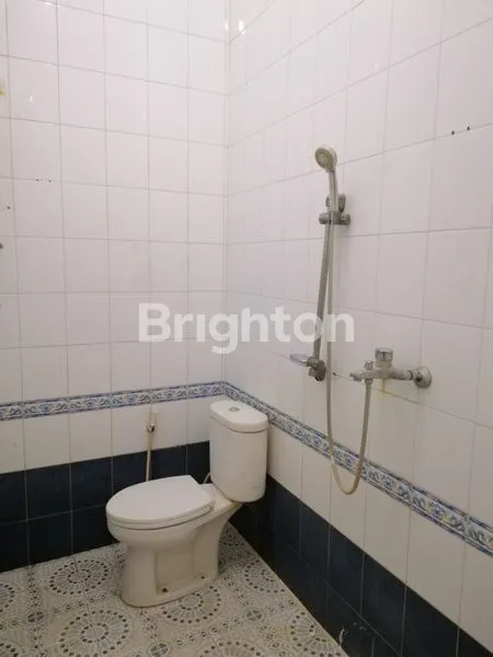 image RUMAH 2 LANTAI SIAP HUNI DI TAMAN SULFAT (6)