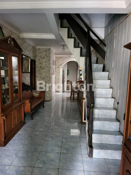 image RUMAH MEWAH 4KT DI MANGGAR PONDOK KELAPA (2)