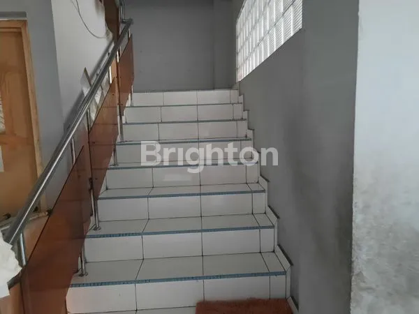 image RUMAH 4 KAMAR HADAP SELATAN DI TELUK GONG, JAKARTA UTARA (5)