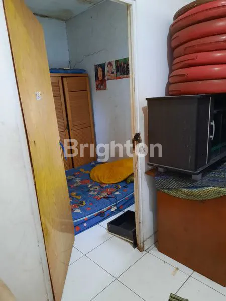 image RUMAH 4 KAMAR HADAP SELATAN DI TELUK GONG, JAKARTA UTARA (7)