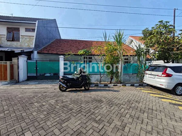 image RUMAH STRATEGIS MEDOKAN AYU SURABAYA DEKAT UPN (1)
