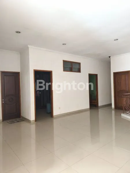 image RUMAH MEWAH SIAP HUNI – HARGA DI BAWAH PASARAN & DI BAWAH NJOP! (7)