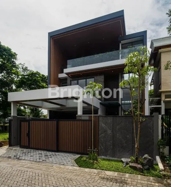 image RUMAH MEWAH 3 LANTAI DENGAN LIFT PRIBADI DI CITRALAND (1)