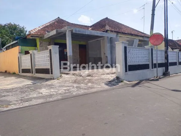 image RUMAH DI PUSAT KOTA KLATEN (1)