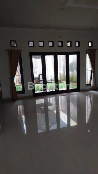 image RUMAH SEMI FURNISH PESONA KHAYANGAN DEPOK JAWA BARAT (3)