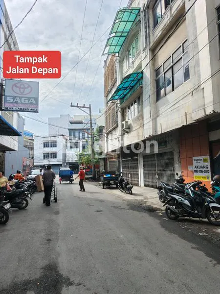 image RUMAH TOKO STRATEGIS DI DEKAT PASAR SAMBAS, MEDAN (4)