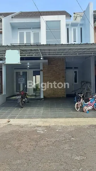 image RUMAH MEWAH 2 LANTAI, LT 138M² DI CLUSTER DEPAN (1)