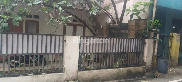 image RUMAH SCOND CIGANJUR JL KEMENYAAN (8)