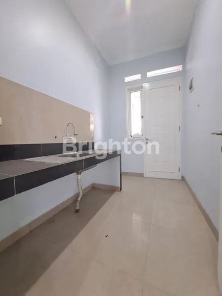 image RUMAH MEWAH 2 LANTAI, LT 138M² DI CLUSTER DEPAN (5)