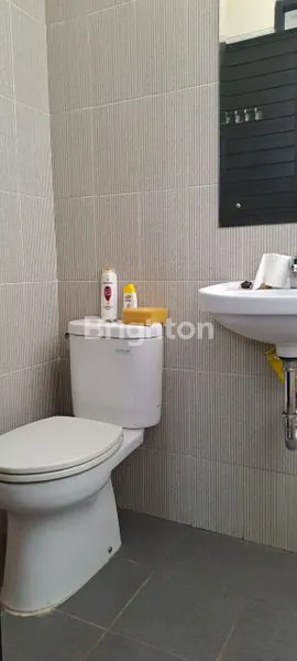 image RUMAH SERPONG ESTATE CIATER TANGERANG  150 / 140  4+1 KT / 3+1 KM , 2  LANTAI , SHM , 2,4 M (7)