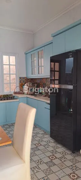 image RUMAH SERPONG ESTATE CIATER TANGERANG  150 / 140  4+1 KT / 3+1 KM , 2  LANTAI , SHM , 2,4 M (4)