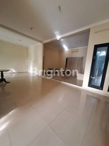 image RUMAH CLUSTER 2 LANTAI DI AREA MANAHAN TENGAH KOTA SOLO, ONE GATE SYSTEM, CCTV & SECURITY 24 JAM (2)