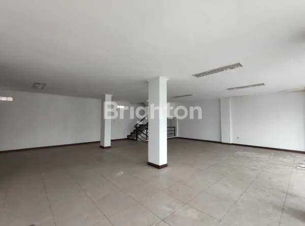 image RUKO GANDENG JALAN PANJANG AREA KOMERSIL DAN PERKANTORAN KEBON JERUK JAKARTA BARAT (4)