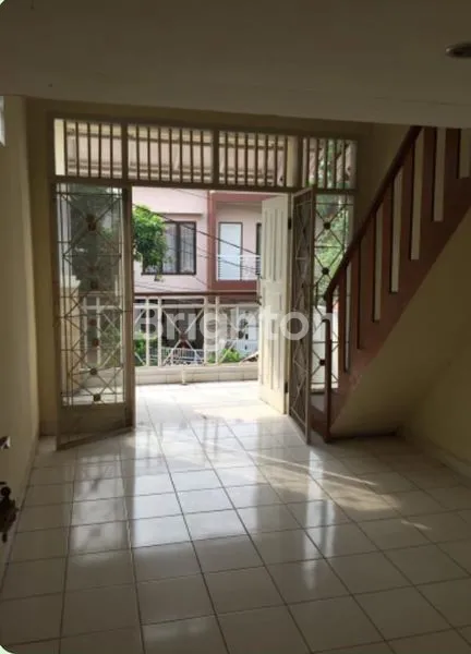 image RUMAH STRATEGIS DI BINTARO SEKTOR 4, 3 KT & 3 KM (2)