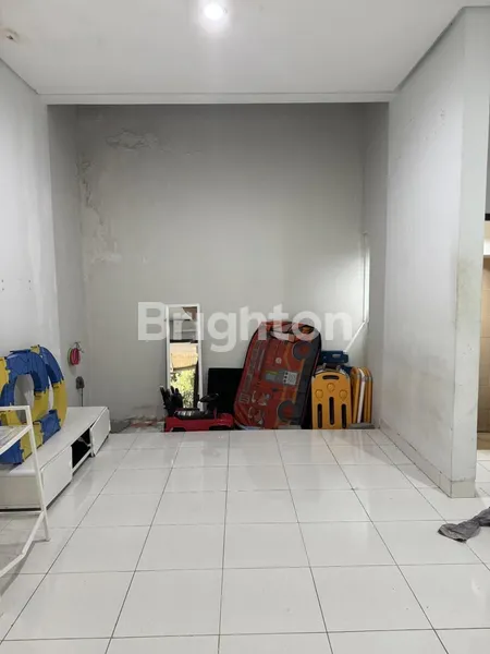 image DIJUAL RUMAH GREEN SERPONG BINTARO (3)