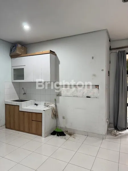 image DIJUAL RUMAH GREEN SERPONG BINTARO (4)