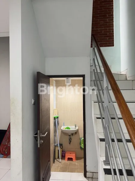 image DIJUAL RUMAH GREEN SERPONG BINTARO (5)