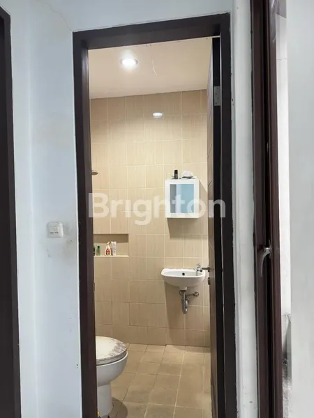 image DIJUAL RUMAH GREEN SERPONG BINTARO (8)