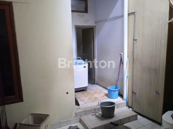 image RUMAH STRATEGIS DEKAT KAMPUS UI BEJI DEPOK (6)