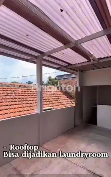 image DI JUAL RUMAH SIAP HUNI DI TENGAH KOTA SANGAT STRATEGIS DEKAT DENGAN INFRASTRUKTUR PENTING SEPERTI MALL, RUMAH SAKIT, PASAR, KULINER DAN TRANSPORTASI UMUM! (8)