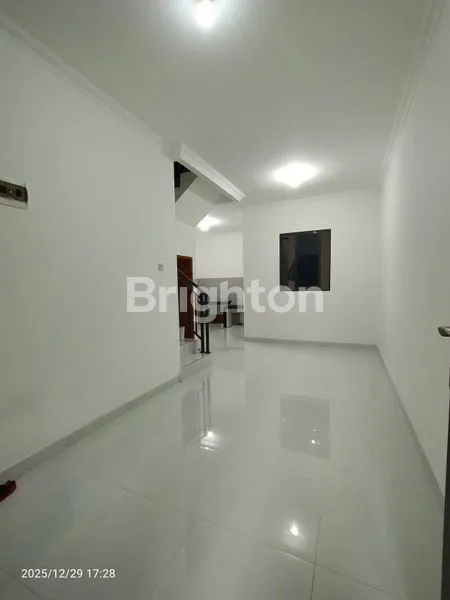 image MURAH SEKALI CUMA HANYA ADA 2 UNIT RUMAH BARU GRESS ROW 2 MOBIL DI TANJUNG DUREN (4)