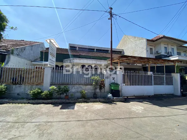 L067 - RUMAH STRATEGIS 2 LANTAI 254/300 JL. SURYALAYA BUAHBATU BANDUNG