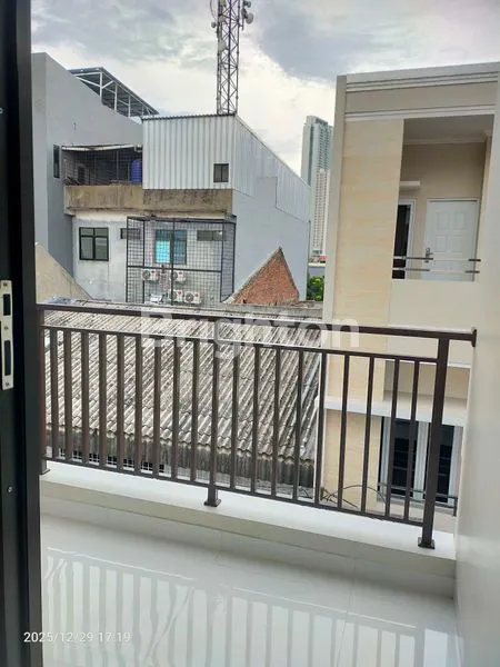 image MURAH SEKALI CUMA HANYA ADA 2 UNIT RUMAH BARU GRESS ROW 2 MOBIL DI TANJUNG DUREN (7)