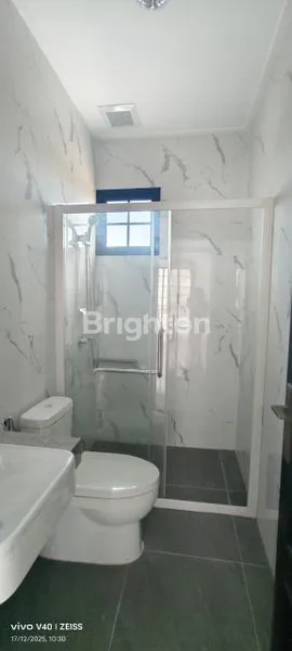 image RUMAH VILLA PASIR PUTIH PIK 2 (3)