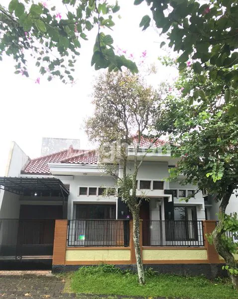 image RUMAH MURAH FURNISHED DI RIVERSIDE DEKAT EXIT TOL SINGOSARI KOTA MALANG (1)