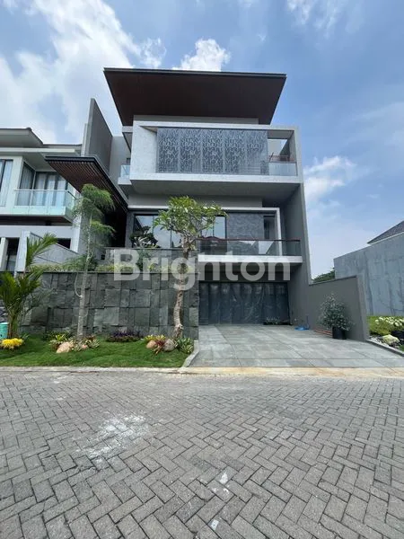 image RUMAH PREMIUM 3 LANTAI LOKASI STRATEGIS DAN PALING DICARI DEKAT G-WALK GRAHA FAMILY NATURA GRAND PAKUWON MALL LONTAR BENOWO WIYUNG MENGANTI LENMARC BUKIT DARMO GOLF (1)