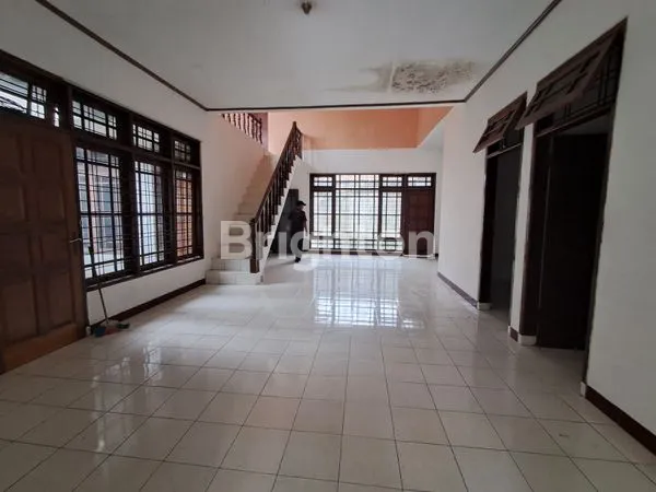 image RUMAH 2 LANTAI DI KOMPLEK BPPB PASIRMULYA (5)