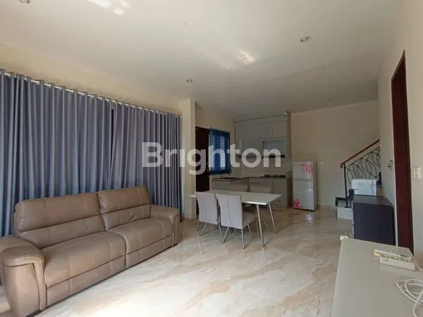 image RUMAH SIAP HUNI 2 LANTAI FULL FURNISHED – RENON, BEBAS BANJIR (5)